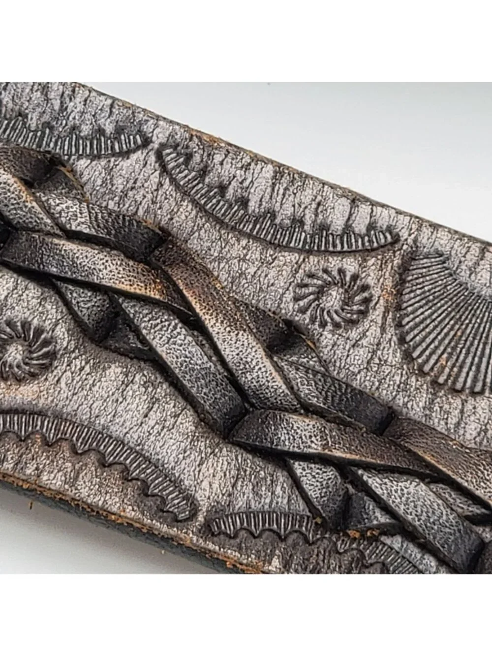 Vtg Y2k J.Crew Tooled Leather Belt With Brass Buckle Dark Brown  Unisex Size 38